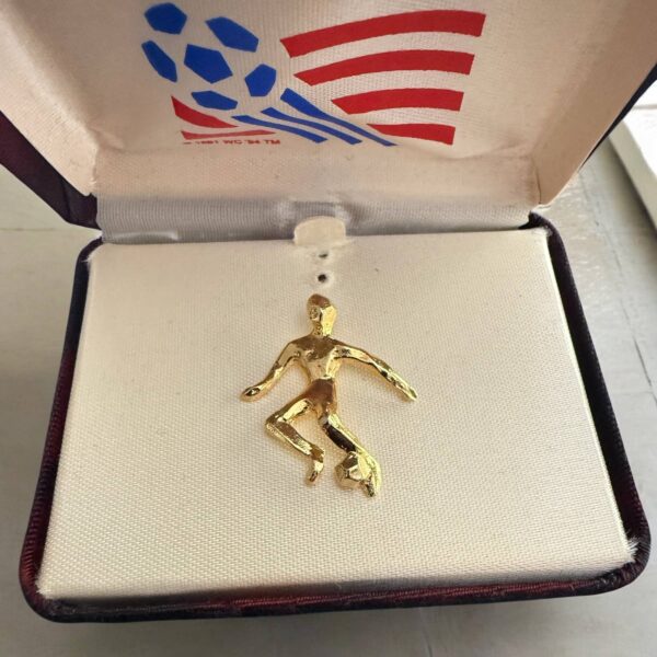Footballrepublic_PIN_USA94